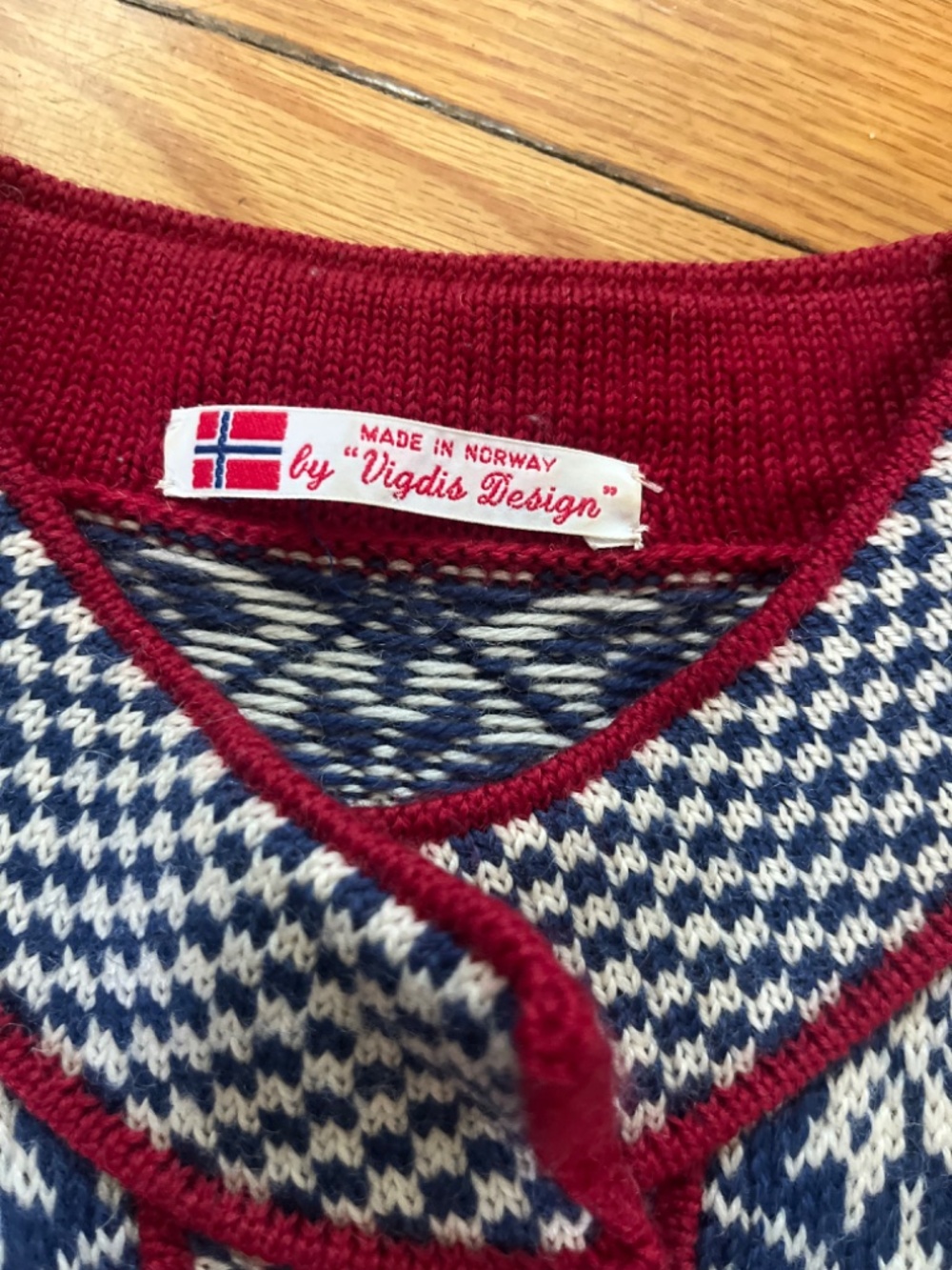 Authentic Hand Made Norwegian Wool Sweater by Vigdis Design XL - Picture 6 of 7